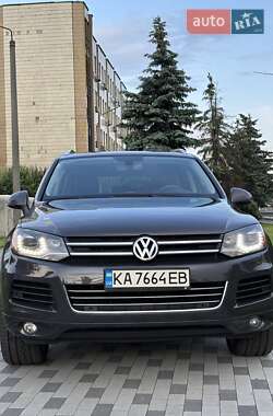 Внедорожник / Кроссовер Volkswagen Touareg 2010 в 
