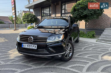Внедорожник / Кроссовер Volkswagen Touareg 2015 в 