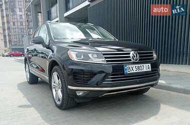 Внедорожник / Кроссовер Volkswagen Touareg 2014 в 