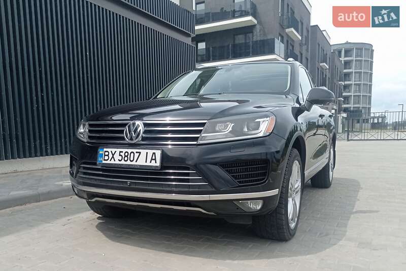 Позашляховик / Кросовер Volkswagen Touareg 2014 в Черкасах