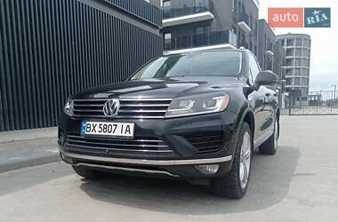 Внедорожник / Кроссовер Volkswagen Touareg 2014 в 