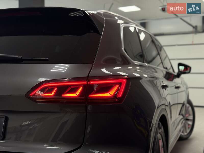Позашляховик / Кросовер Volkswagen Touareg 2019 в Тернополі
