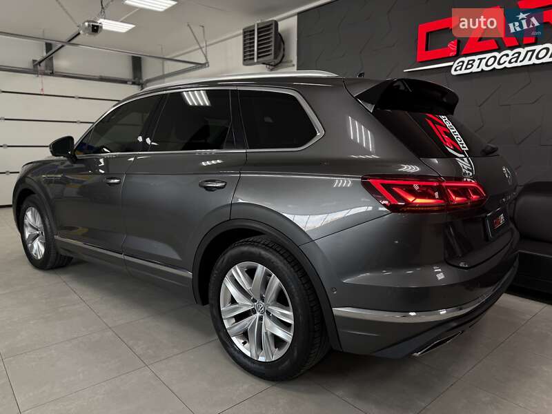 Позашляховик / Кросовер Volkswagen Touareg 2019 в Тернополі
