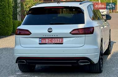 Позашляховик / Кросовер Volkswagen Touareg 2022 в 