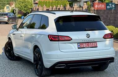 Позашляховик / Кросовер Volkswagen Touareg 2022 в 