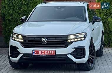 Позашляховик / Кросовер Volkswagen Touareg 2022 в Рівному