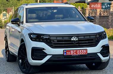 Позашляховик / Кросовер Volkswagen Touareg 2022 в 