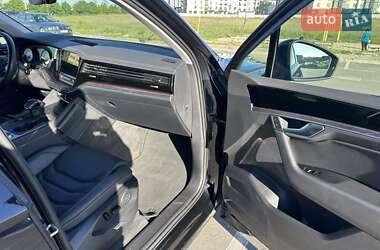 Внедорожник / Кроссовер Volkswagen Touareg 2021 в 