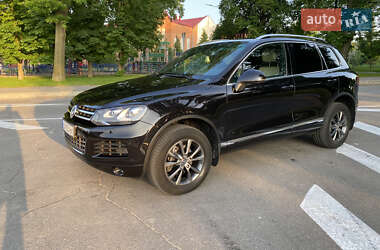 Внедорожник / Кроссовер Volkswagen Touareg 2013 в 