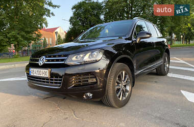 Внедорожник / Кроссовер Volkswagen Touareg 2013 в 