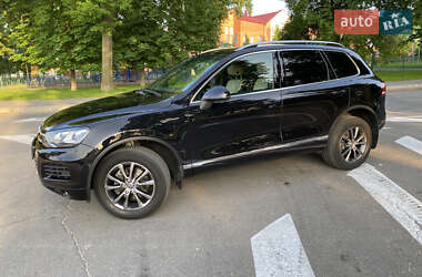 Внедорожник / Кроссовер Volkswagen Touareg 2013 в 