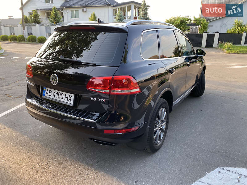 Внедорожник / Кроссовер Volkswagen Touareg 2013 в Виннице
