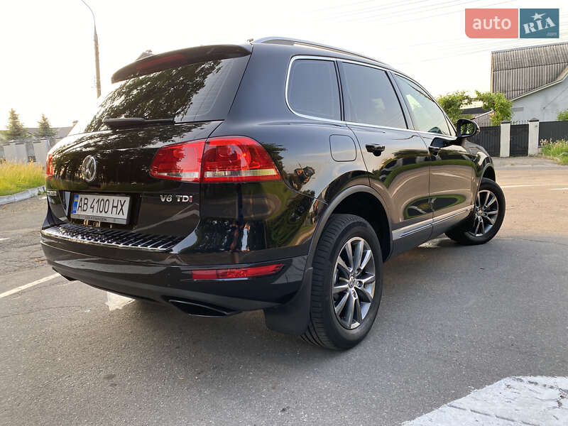 Внедорожник / Кроссовер Volkswagen Touareg 2013 в Виннице