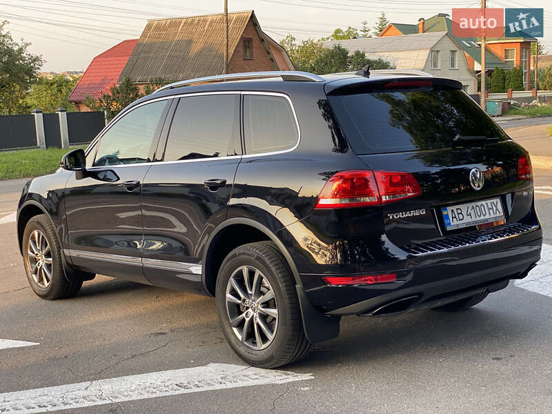 Внедорожник / Кроссовер Volkswagen Touareg 2013 в Виннице