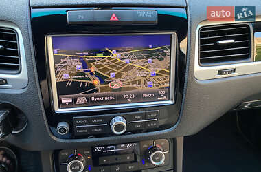 Внедорожник / Кроссовер Volkswagen Touareg 2013 в 