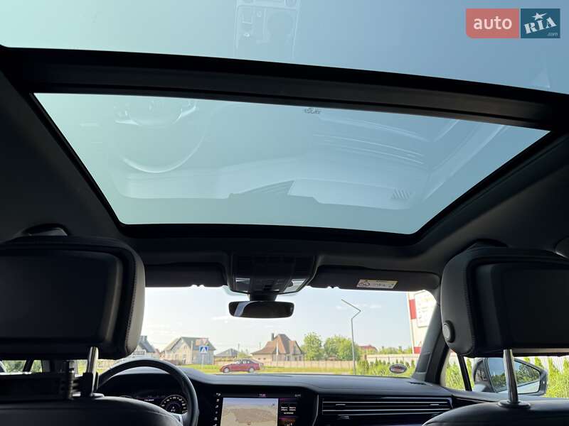 Внедорожник / Кроссовер Volkswagen Touareg 2019 в Луцке