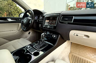 Внедорожник / Кроссовер Volkswagen Touareg 2016 в 