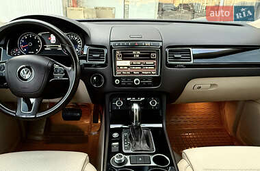 Внедорожник / Кроссовер Volkswagen Touareg 2016 в 