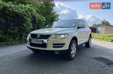 Позашляховик / Кросовер Volkswagen Touareg 2009 в Києві