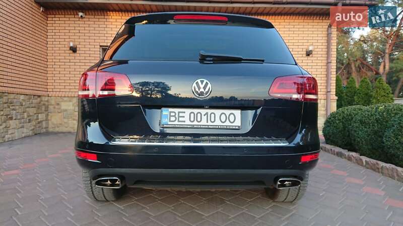Внедорожник / Кроссовер Volkswagen Touareg 2014 в Николаеве
