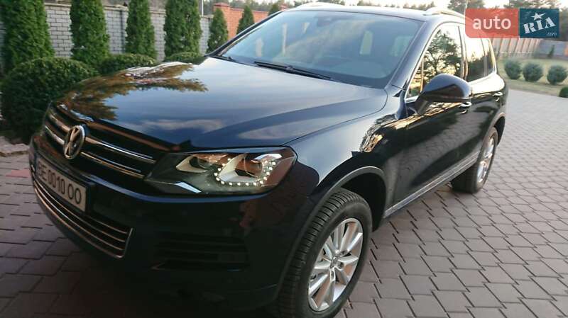 Внедорожник / Кроссовер Volkswagen Touareg 2014 в Николаеве