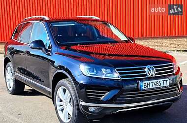 Позашляховик / Кросовер Volkswagen Touareg 2017 в Одесі