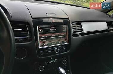 Внедорожник / Кроссовер Volkswagen Touareg 2014 в 