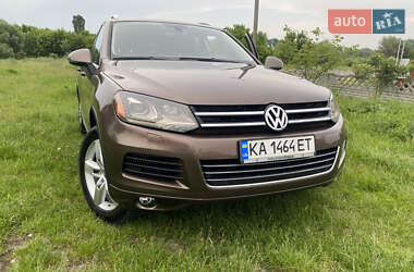 Внедорожник / Кроссовер Volkswagen Touareg 2011 в Киеве