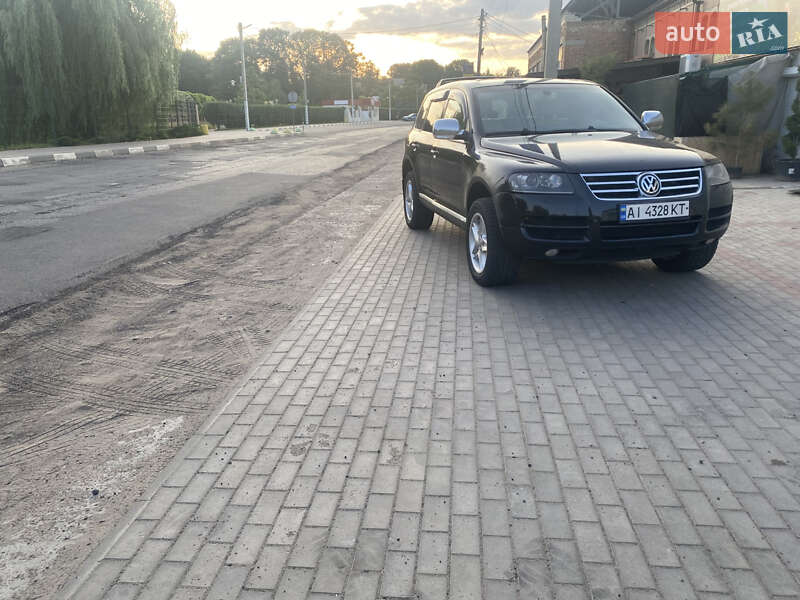 Позашляховик / Кросовер Volkswagen Touareg 2006 в Тростянці
