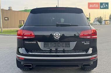 Позашляховик / Кросовер Volkswagen Touareg 2015 в 