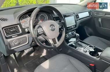 Внедорожник / Кроссовер Volkswagen Touareg 2015 в 