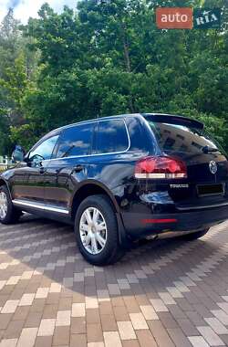 Внедорожник / Кроссовер Volkswagen Touareg 2007 в 