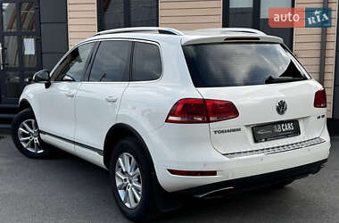Внедорожник / Кроссовер Volkswagen Touareg 2011 в 