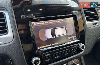 Внедорожник / Кроссовер Volkswagen Touareg 2011 в 