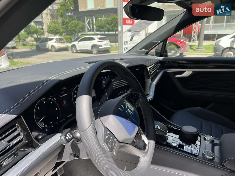 Позашляховик / Кросовер Volkswagen Touareg 2025 в Харкові