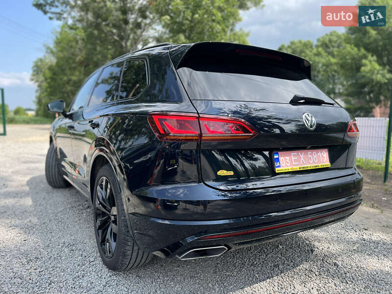 Позашляховик / Кросовер Volkswagen Touareg 2019 в Умані