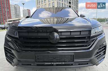 Внедорожник / Кроссовер Volkswagen Touareg 2020 в Киеве