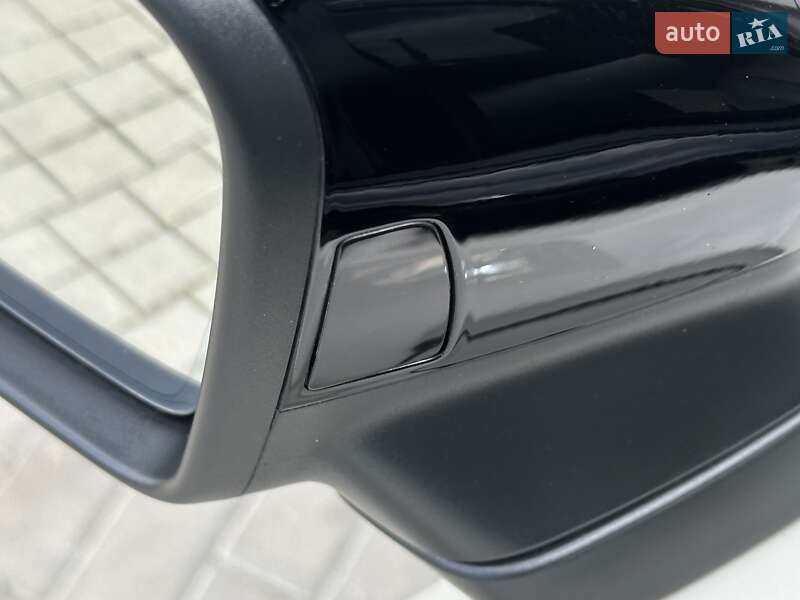 Позашляховик / Кросовер Volkswagen Touareg 2020 в Мукачевому