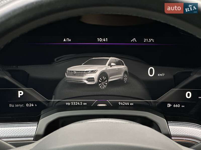 Позашляховик / Кросовер Volkswagen Touareg 2020 в Мукачевому