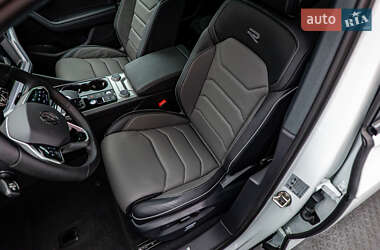 Позашляховик / Кросовер Volkswagen Touareg 2022 в 