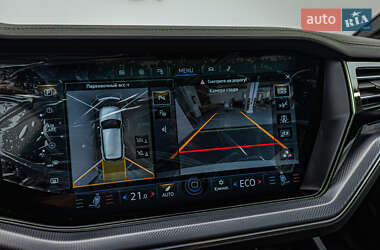 Позашляховик / Кросовер Volkswagen Touareg 2022 в 