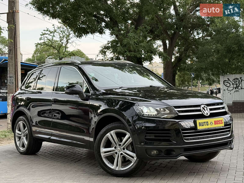 Позашляховик / Кросовер Volkswagen Touareg 2014 в Миколаєві