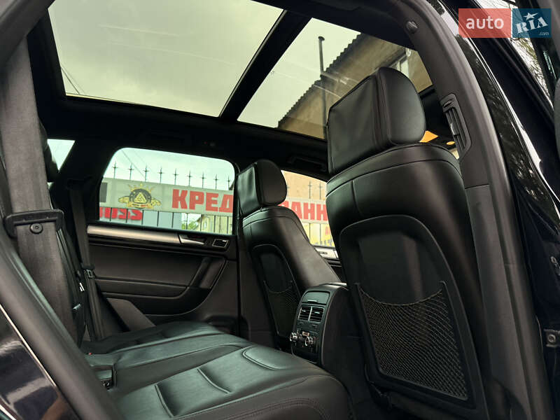 Позашляховик / Кросовер Volkswagen Touareg 2014 в Миколаєві