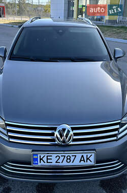 Внедорожник / Кроссовер Volkswagen Touareg 2015 в Запорожье