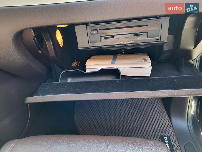 Позашляховик / Кросовер Volkswagen Touareg 2012 в Опішне