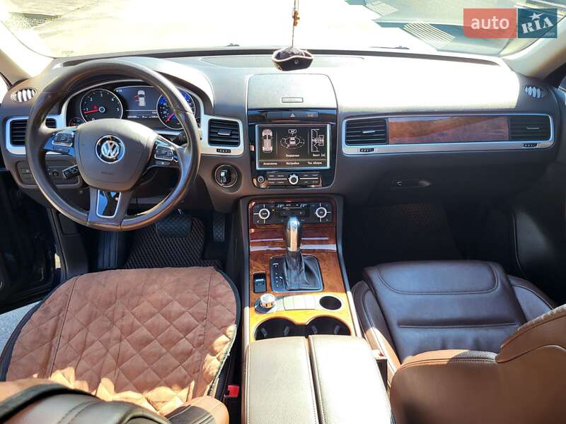 Позашляховик / Кросовер Volkswagen Touareg 2012 в Опішне