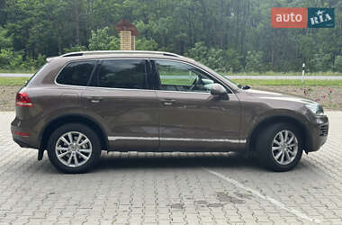 Внедорожник / Кроссовер Volkswagen Touareg 2012 в 