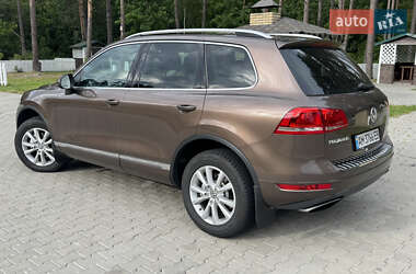 Внедорожник / Кроссовер Volkswagen Touareg 2012 в 