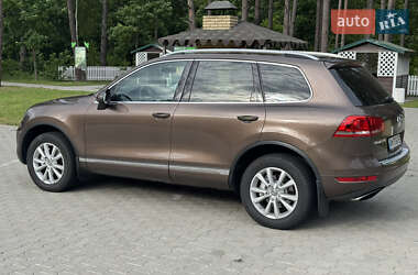 Внедорожник / Кроссовер Volkswagen Touareg 2012 в 