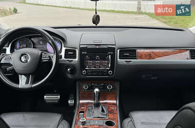Внедорожник / Кроссовер Volkswagen Touareg 2012 в 